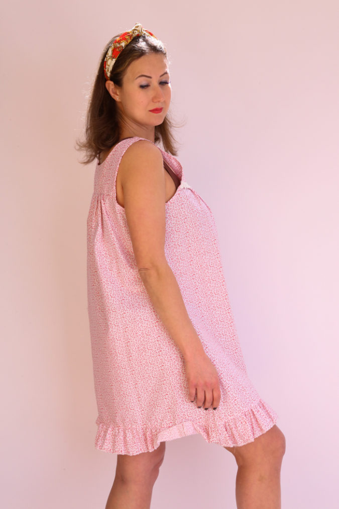 Sleeveless Short Nightgown with Ruffles - Pink